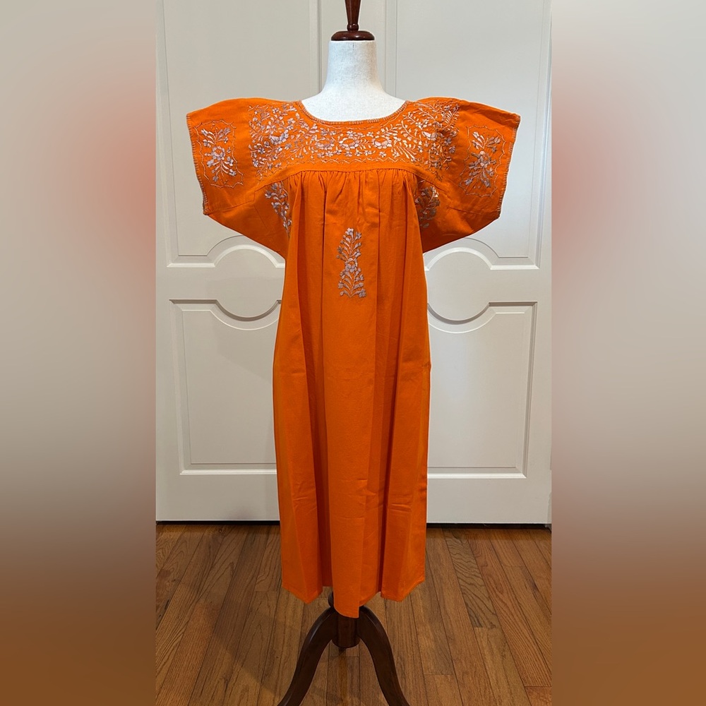 Sandra Midi Dress, Oaxaca Mexican dress. hand Embroidered. Silk Threads.